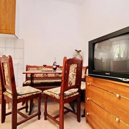 Veselka, - One Bedroom With Terrace And Garden View 1 Διαμέρισμα