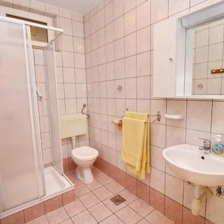Διαμέρισμα Veselka, - One Bedroom With Terrace And Garden View 1 *